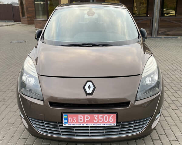 Коричневый Рено Гранд Сценик, объемом двигателя 1.4 л и пробегом 181 тыс. км за 6100 $, фото 9 на Automoto.ua