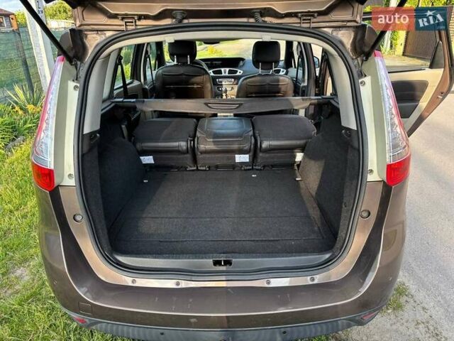 Коричневый Рено Гранд Сценик, объемом двигателя 1.4 л и пробегом 252 тыс. км за 5500 $, фото 10 на Automoto.ua