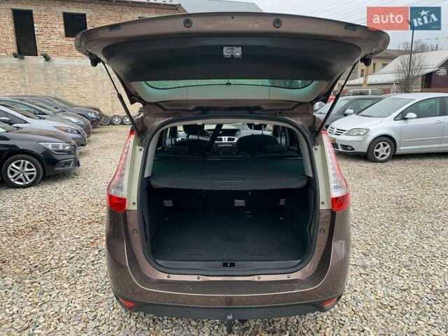 Коричневий Рено Гранд Сценік, об'ємом двигуна 1.87 л та пробігом 332 тис. км за 7499 $, фото 23 на Automoto.ua