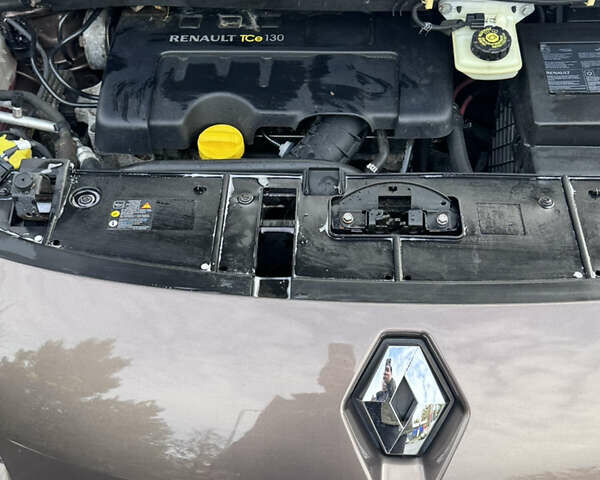 Рено Гранд Сценик 2010 в Полтаве на Automoto.ua Коричневый Рено Гранд Сценик, объемом двигателя 1.4 л и пробегом 198 тыс. км за 6950 $, фото 11 на Automoto.ua
