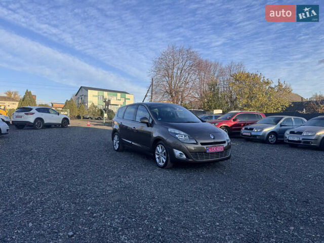 Рено Гранд Сценик 2010 в Звенигородка на Automoto.ua Коричневый Рено Гранд Сценик, объемом двигателя 1.4 л и пробегом 140 тыс. км за 6990 $, фото 10 на Automoto.ua