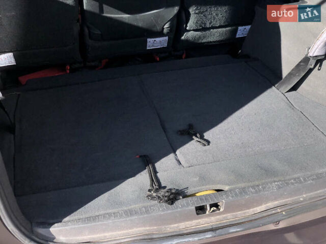 Рено Гранд Сценик 2010 в Киеве на Automoto.ua Коричневый Рено Гранд Сценик, объемом двигателя 1.4 л и пробегом 230 тыс. км за 5500 $, фото 15 на Automoto.ua