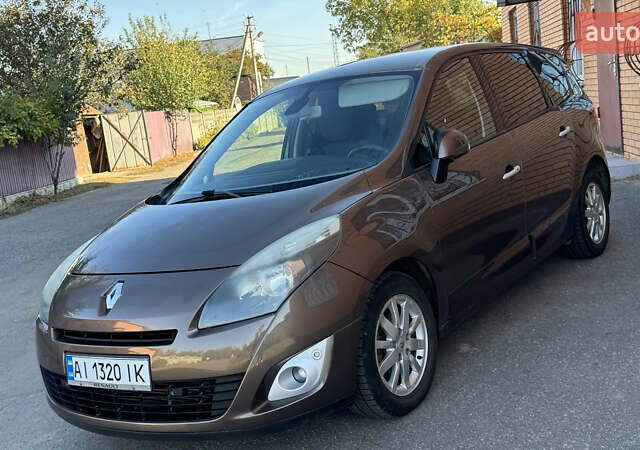 Коричневый Рено Гранд Сценик, объемом двигателя 1.9 л и пробегом 287 тыс. км за 7200 $, фото 3 на Automoto.ua