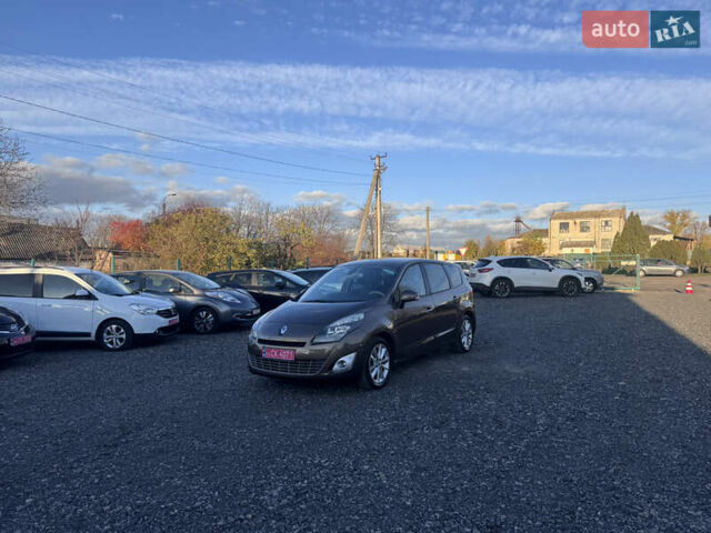 Рено Гранд Сценик 2010 в Звенигородка на Automoto.ua Коричневый Рено Гранд Сценик, объемом двигателя 1.4 л и пробегом 140 тыс. км за 6990 $, фото 5 на Automoto.ua