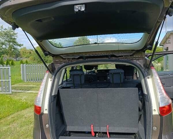 Коричневый Рено Гранд Сценик, объемом двигателя 1.5 л и пробегом 210 тыс. км за 6800 $, фото 17 на Automoto.ua