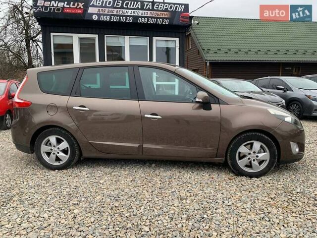 Коричневий Рено Гранд Сценік, об'ємом двигуна 1.87 л та пробігом 332 тис. км за 7499 $, фото 2 на Automoto.ua