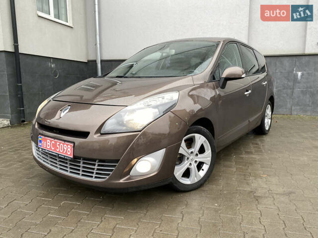 Коричневый Рено Гранд Сценик, объемом двигателя 1.5 л и пробегом 233 тыс. км за 6999 $, фото 4 на Automoto.ua