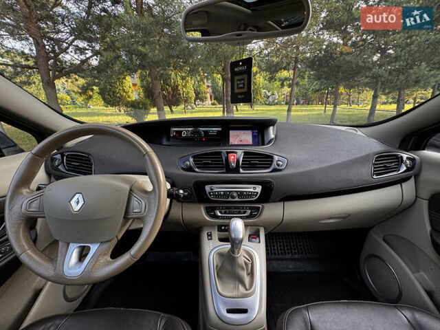 Коричневый Рено Гранд Сценик, объемом двигателя 2 л и пробегом 203 тыс. км за 8000 $, фото 19 на Automoto.ua