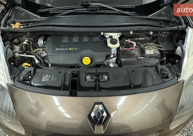 Коричневый Рено Гранд Сценик, объемом двигателя 1.9 л и пробегом 287 тыс. км за 7200 $, фото 18 на Automoto.ua