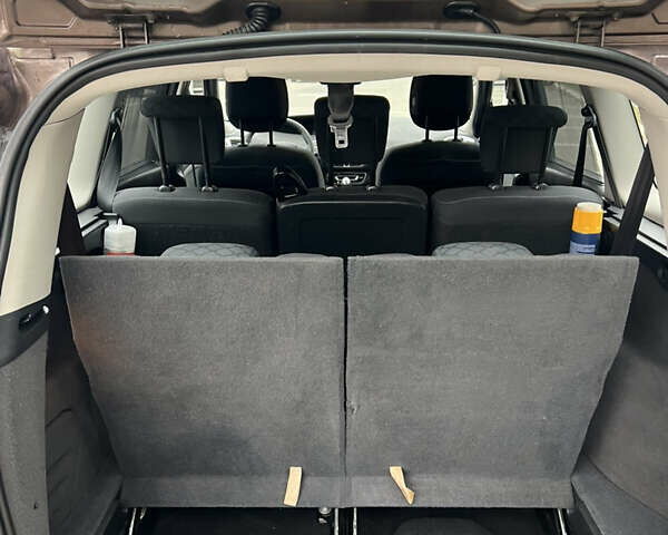 Коричневий Рено Гранд Сценік, об'ємом двигуна 1.6 л та пробігом 280 тис. км за 7350 $, фото 9 на Automoto.ua