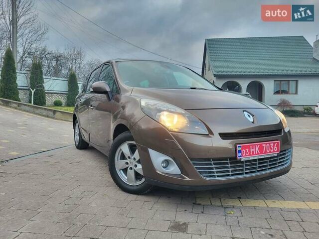 Коричневий Рено Гранд Сценік, об'ємом двигуна 1.5 л та пробігом 232 тис. км за 7550 $, фото 1 на Automoto.ua