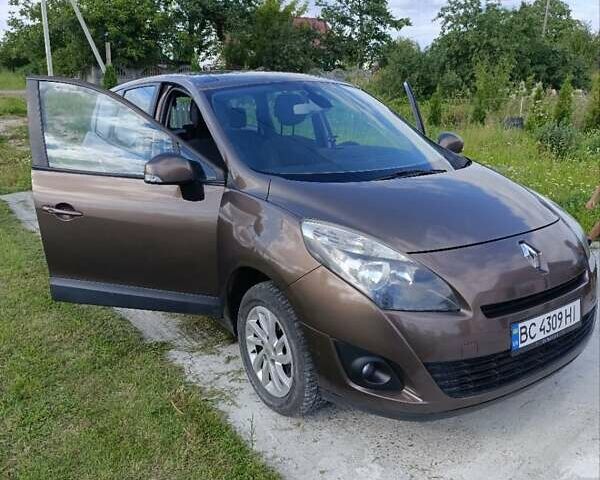 Коричневый Рено Гранд Сценик, объемом двигателя 1.5 л и пробегом 210 тыс. км за 6800 $, фото 32 на Automoto.ua