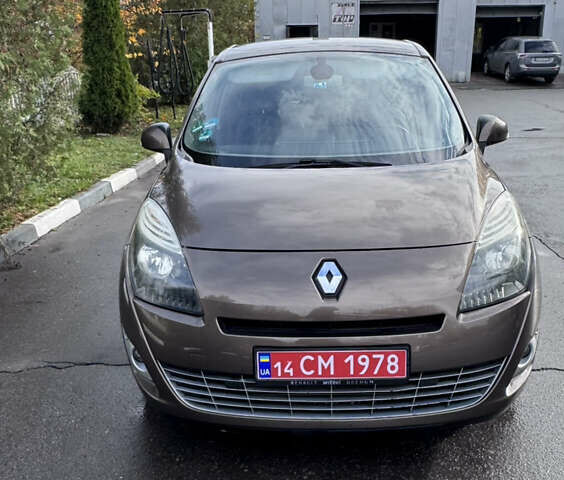 Рено Гранд Сценик 2010 в Полтаве на Automoto.ua Коричневый Рено Гранд Сценик, объемом двигателя 1.4 л и пробегом 198 тыс. км за 6950 $, фото 3 на Automoto.ua