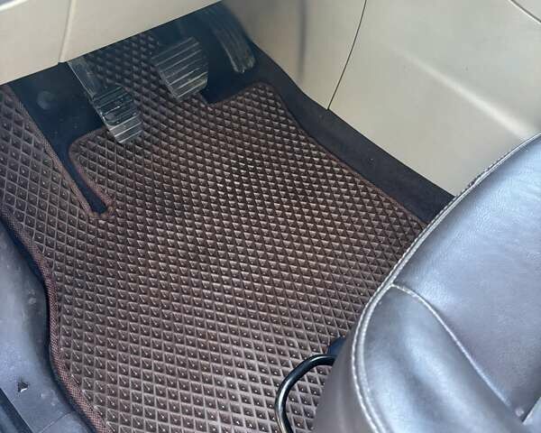 Коричневый Рено Гранд Сценик, объемом двигателя 1.6 л и пробегом 230 тыс. км за 10000 $, фото 9 на Automoto.ua