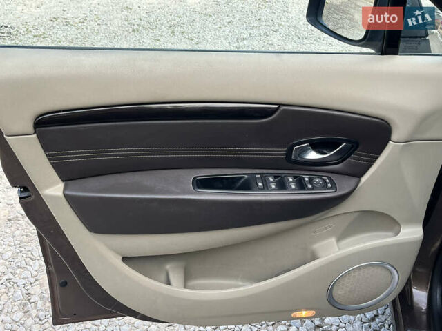 Коричневый Рено Гранд Сценик, объемом двигателя 1.6 л и пробегом 250 тыс. км за 7800 $, фото 30 на Automoto.ua