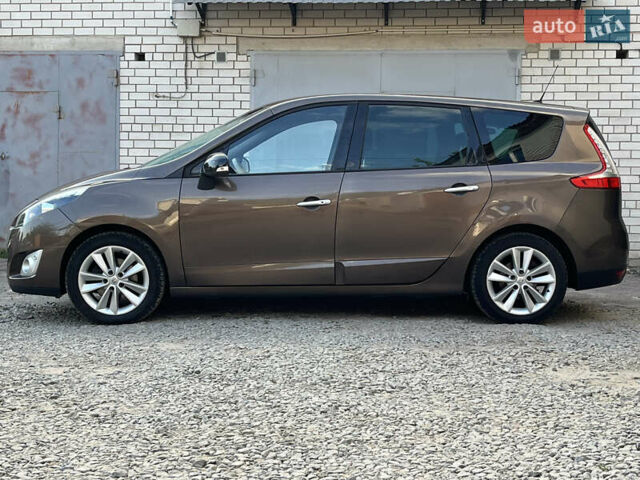 Коричневый Рено Гранд Сценик, объемом двигателя 1.6 л и пробегом 250 тыс. км за 7800 $, фото 18 на Automoto.ua