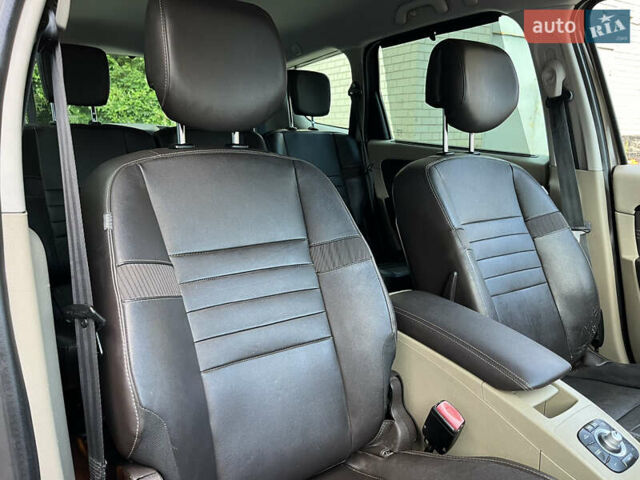 Коричневый Рено Гранд Сценик, объемом двигателя 1.6 л и пробегом 250 тыс. км за 7800 $, фото 32 на Automoto.ua