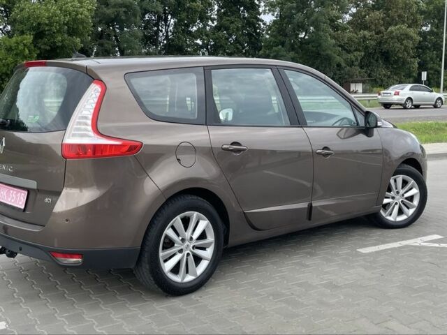 Коричневый Рено Гранд Сценик, объемом двигателя 1.9 л и пробегом 215 тыс. км за 7700 $, фото 2 на Automoto.ua