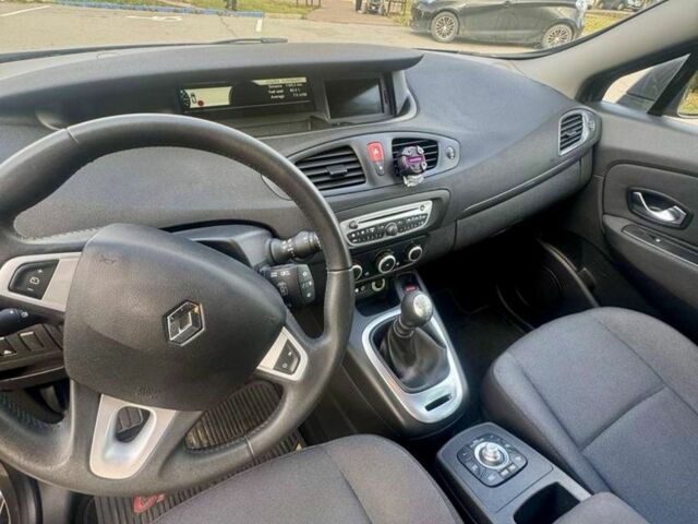 Коричневий Рено Гранд Сценік, об'ємом двигуна 1.5 л та пробігом 189 тис. км за 8300 $, фото 6 на Automoto.ua