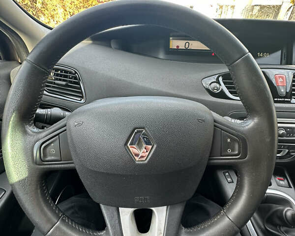 Коричневий Рено Гранд Сценік, об'ємом двигуна 1.46 л та пробігом 252 тис. км за 7500 $, фото 4 на Automoto.ua