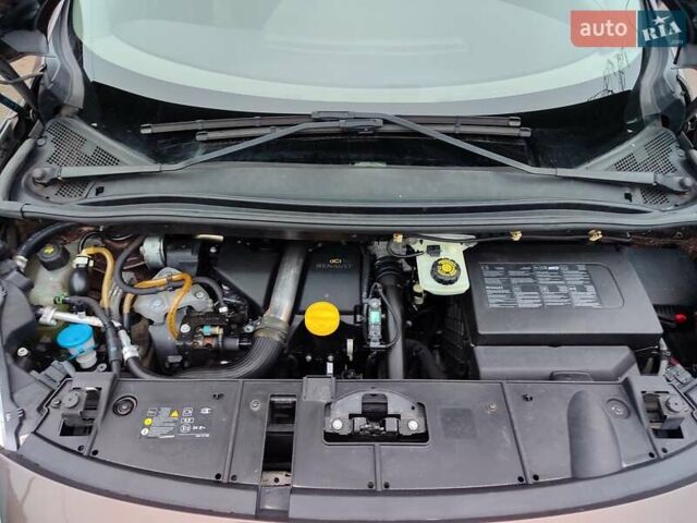 Коричневий Рено Гранд Сценік, об'ємом двигуна 1.5 л та пробігом 260 тис. км за 8450 $, фото 49 на Automoto.ua