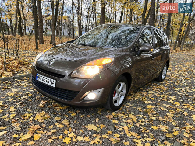 Рено Гранд Сценик 2011 в Черновцах на Automoto.ua Коричневый Рено Гранд Сценик, объемом двигателя 1.5 л и пробегом 325 тыс. км за 6700 $, фото 14 на Automoto.ua