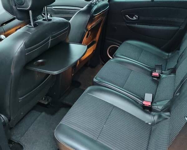 Коричневий Рено Гранд Сценік, об'ємом двигуна 1.5 л та пробігом 260 тис. км за 8450 $, фото 36 на Automoto.ua