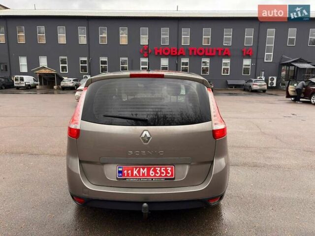 Коричневый Рено Гранд Сценик, объемом двигателя 1.6 л и пробегом 161 тыс. км за 7900 $, фото 2 на Automoto.ua