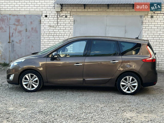 Коричневый Рено Гранд Сценик, объемом двигателя 1.6 л и пробегом 250 тыс. км за 7800 $, фото 17 на Automoto.ua