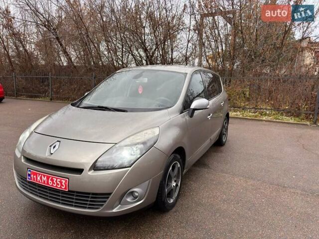 Коричневый Рено Гранд Сценик, объемом двигателя 1.6 л и пробегом 161 тыс. км за 7900 $, фото 1 на Automoto.ua