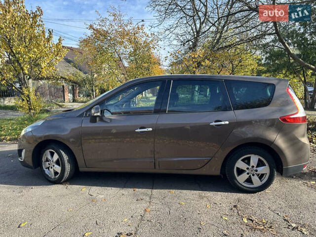 Коричневий Рено Гранд Сценік, об'ємом двигуна 1.46 л та пробігом 252 тис. км за 7500 $, фото 2 на Automoto.ua
