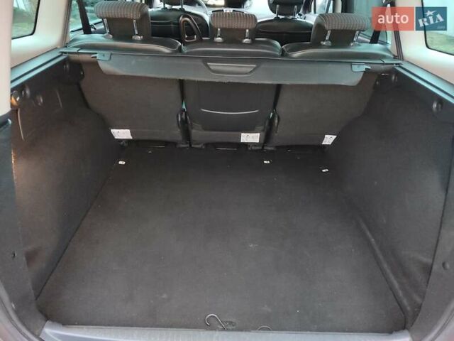 Коричневий Рено Гранд Сценік, об'ємом двигуна 1.5 л та пробігом 260 тис. км за 8450 $, фото 44 на Automoto.ua