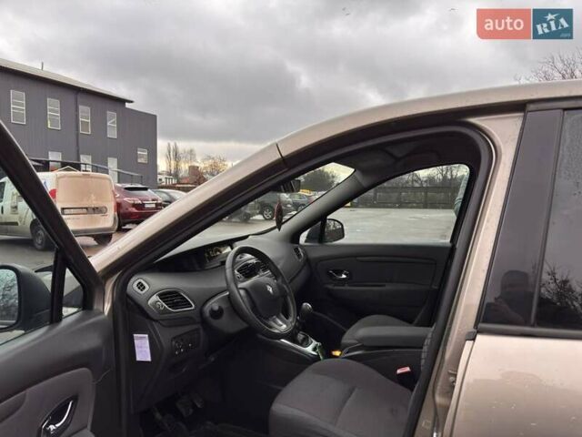 Коричневый Рено Гранд Сценик, объемом двигателя 1.6 л и пробегом 161 тыс. км за 7900 $, фото 12 на Automoto.ua