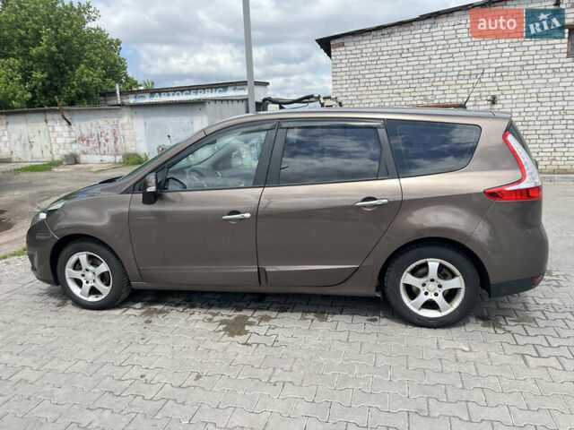 Коричневий Рено Гранд Сценік, об'ємом двигуна 1.5 л та пробігом 275 тис. км за 6800 $, фото 3 на Automoto.ua