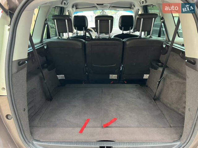 Коричневый Рено Гранд Сценик, объемом двигателя 1.6 л и пробегом 250 тыс. км за 7800 $, фото 43 на Automoto.ua