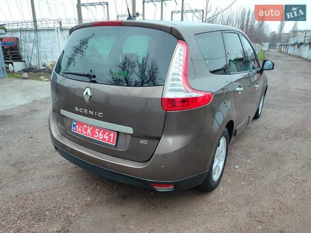 Коричневий Рено Гранд Сценік, об'ємом двигуна 1.5 л та пробігом 260 тис. км за 8450 $, фото 9 на Automoto.ua