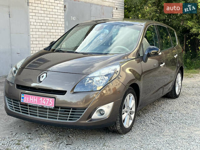 Коричневый Рено Гранд Сценик, объемом двигателя 1.6 л и пробегом 250 тыс. км за 7800 $, фото 2 на Automoto.ua