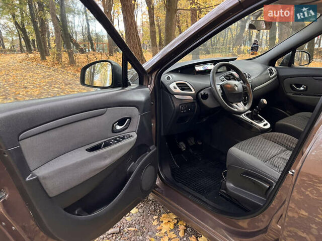 Рено Гранд Сценик 2011 в Черновцах на Automoto.ua Коричневый Рено Гранд Сценик, объемом двигателя 1.5 л и пробегом 325 тыс. км за 6700 $, фото 19 на Automoto.ua