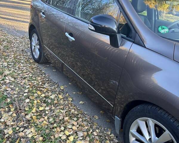 Коричневый Рено Гранд Сценик, объемом двигателя 1.6 л и пробегом 230 тыс. км за 10000 $, фото 2 на Automoto.ua