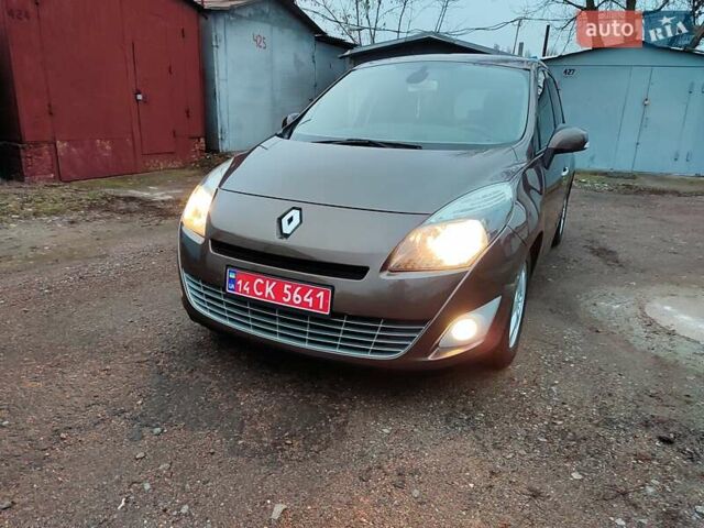 Коричневий Рено Гранд Сценік, об'ємом двигуна 1.5 л та пробігом 260 тис. км за 8450 $, фото 22 на Automoto.ua