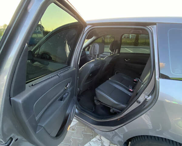 Коричневый Рено Гранд Сценик, объемом двигателя 1.6 л и пробегом 164 тыс. км за 8200 $, фото 11 на Automoto.ua