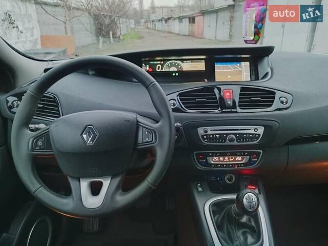 Коричневий Рено Гранд Сценік, об'ємом двигуна 1.5 л та пробігом 260 тис. км за 8450 $, фото 30 на Automoto.ua