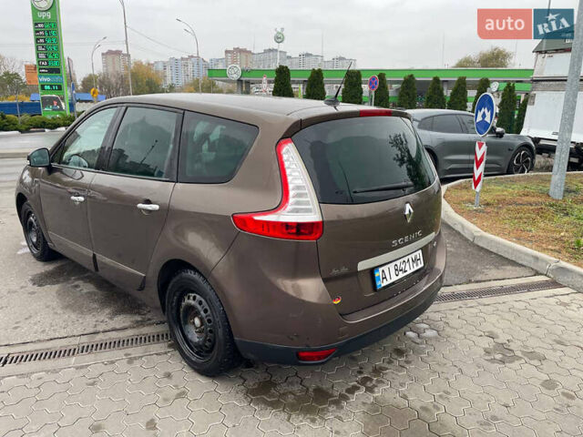 Коричневий Рено Гранд Сценік, об'ємом двигуна 1.6 л та пробігом 216 тис. км за 7000 $, фото 9 на Automoto.ua