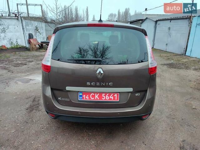 Коричневий Рено Гранд Сценік, об'ємом двигуна 1.5 л та пробігом 260 тис. км за 8450 $, фото 8 на Automoto.ua