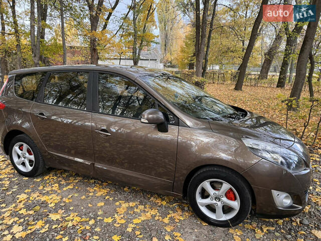 Рено Гранд Сценик 2011 в Черновцах на Automoto.ua Коричневый Рено Гранд Сценик, объемом двигателя 1.5 л и пробегом 325 тыс. км за 6700 $, фото 10 на Automoto.ua