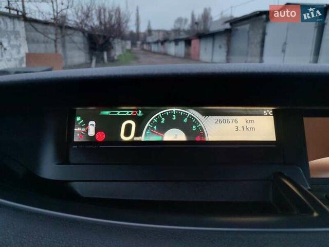 Коричневий Рено Гранд Сценік, об'ємом двигуна 1.5 л та пробігом 260 тис. км за 8450 $, фото 28 на Automoto.ua