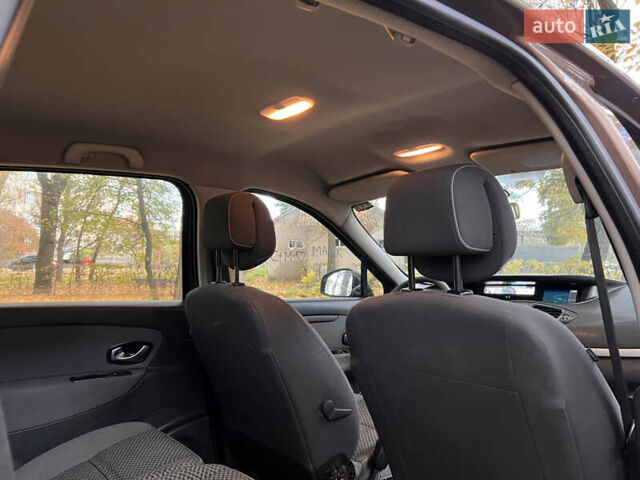 Рено Гранд Сценик 2011 в Черновцах на Automoto.ua Коричневый Рено Гранд Сценик, объемом двигателя 1.5 л и пробегом 325 тыс. км за 6700 $, фото 29 на Automoto.ua