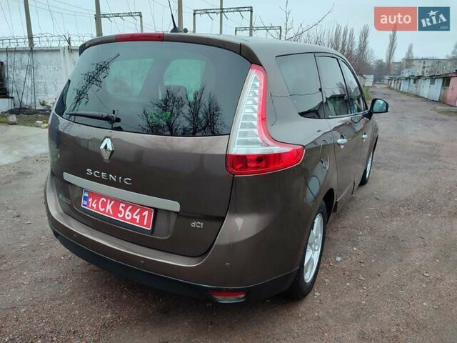 Коричневий Рено Гранд Сценік, об'ємом двигуна 1.5 л та пробігом 260 тис. км за 8450 $, фото 11 на Automoto.ua