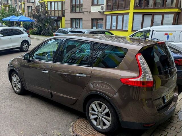 Коричневый Рено Гранд Сценик, объемом двигателя 1.6 л и пробегом 229 тыс. км за 7700 $, фото 2 на Automoto.ua