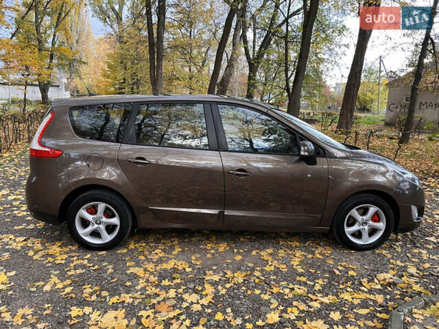 Рено Гранд Сценик 2011 в Черновцах на Automoto.ua Коричневый Рено Гранд Сценик, объемом двигателя 1.5 л и пробегом 325 тыс. км за 6700 $, фото 8 на Automoto.ua